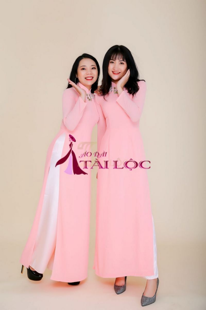 Áo dài hồng đậm - Quần trắng