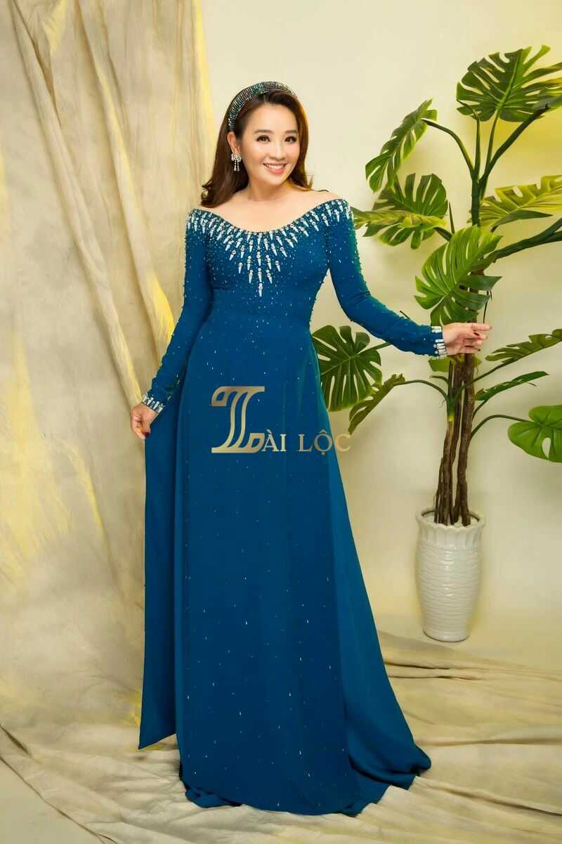 Giá cho thuê áo dài bà sui đẹp tại HCM