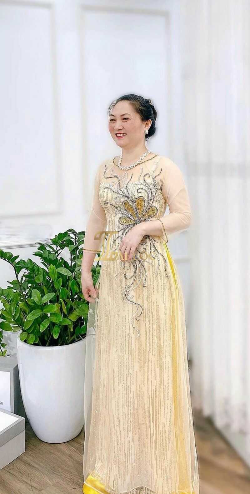 Mẫu áo dài cho bà sui mập