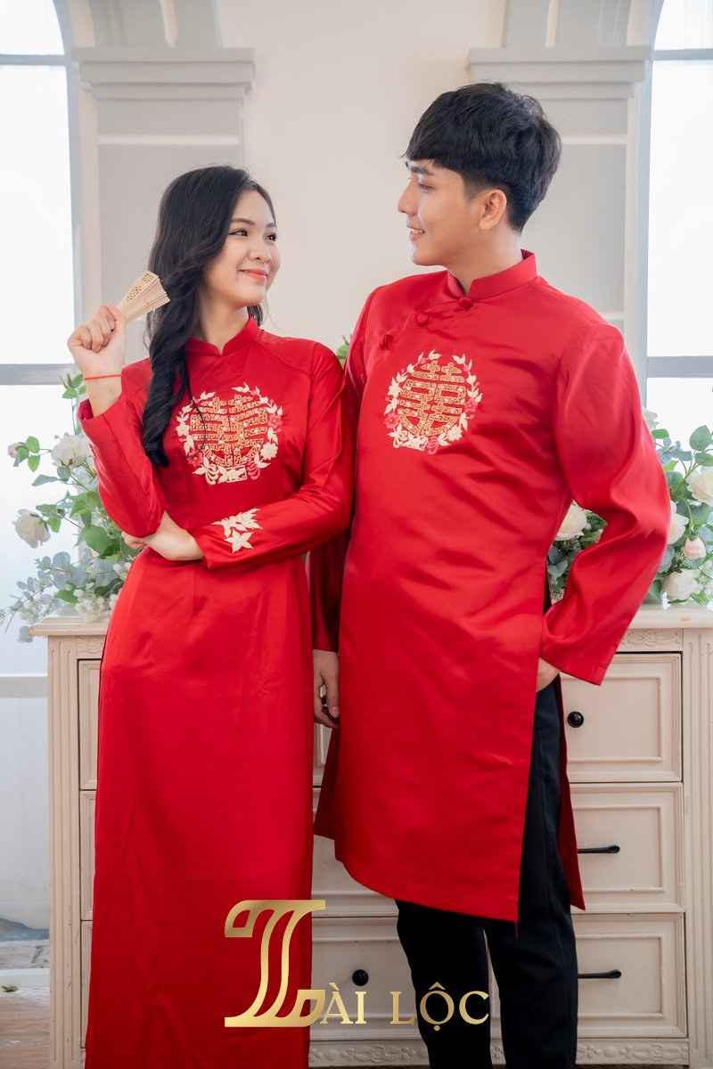 Áo Dài Cặp Đám Cưới Cô Dâu Chú Rể Lụa Đỏ Đô Chữ Hỷ Vòng Hoa