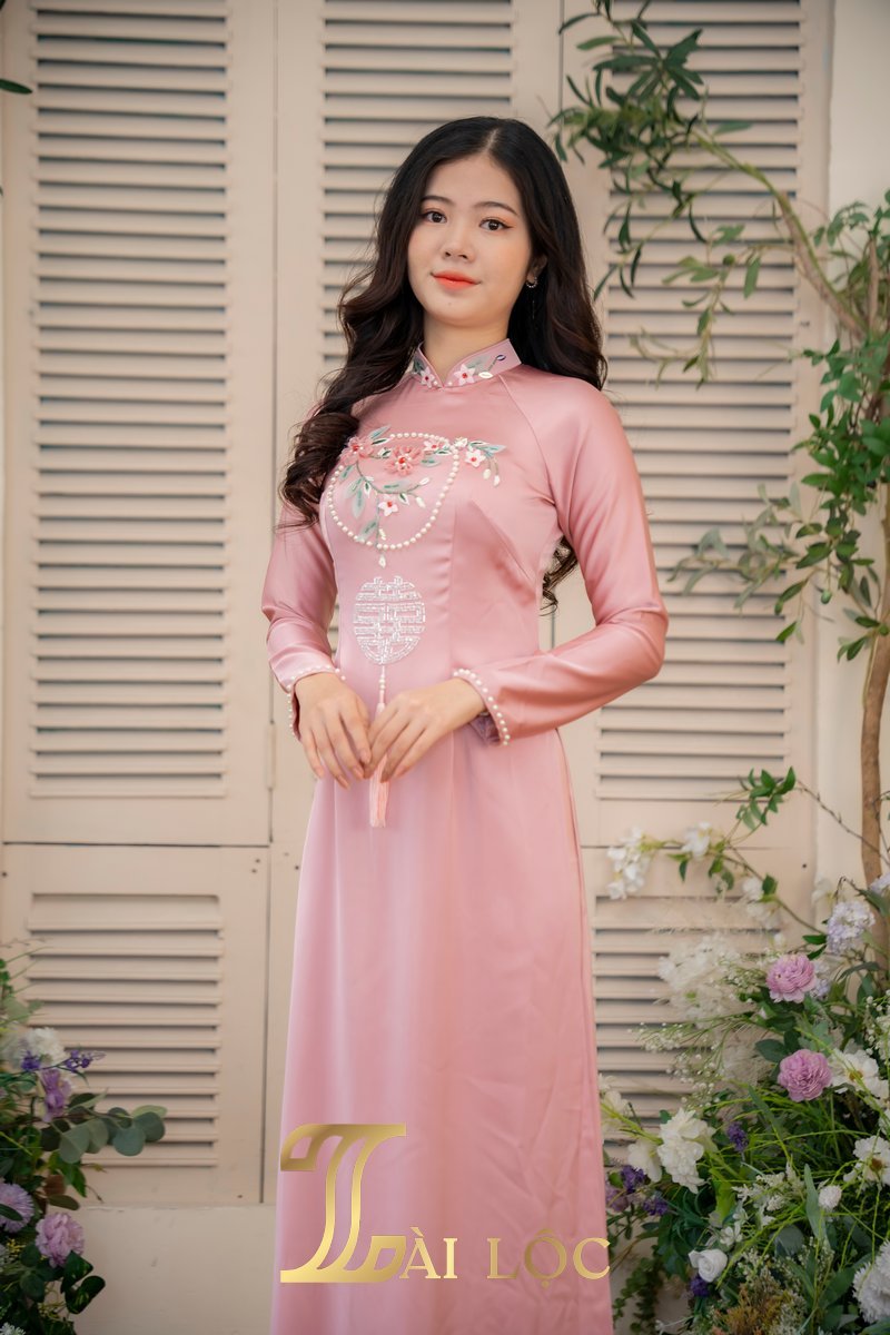 Áo Dài Cưới Cô Dâu Hồng Hoa Vòng Chữ Hỷ Cách Tân