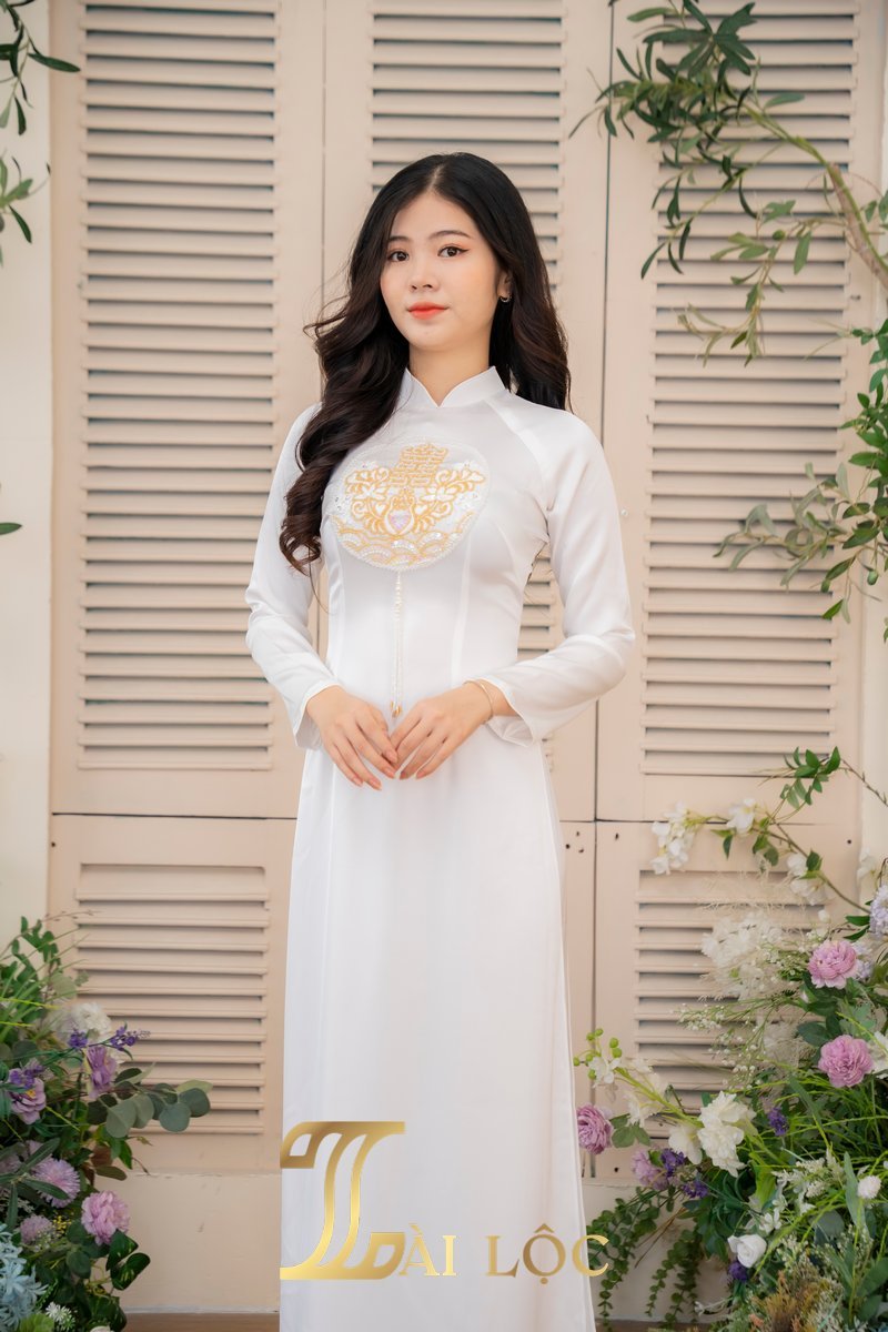Áo Dài Cưới Cô Dâu Lụa Trắng Chữ Hỷ Vàng Cách Tân