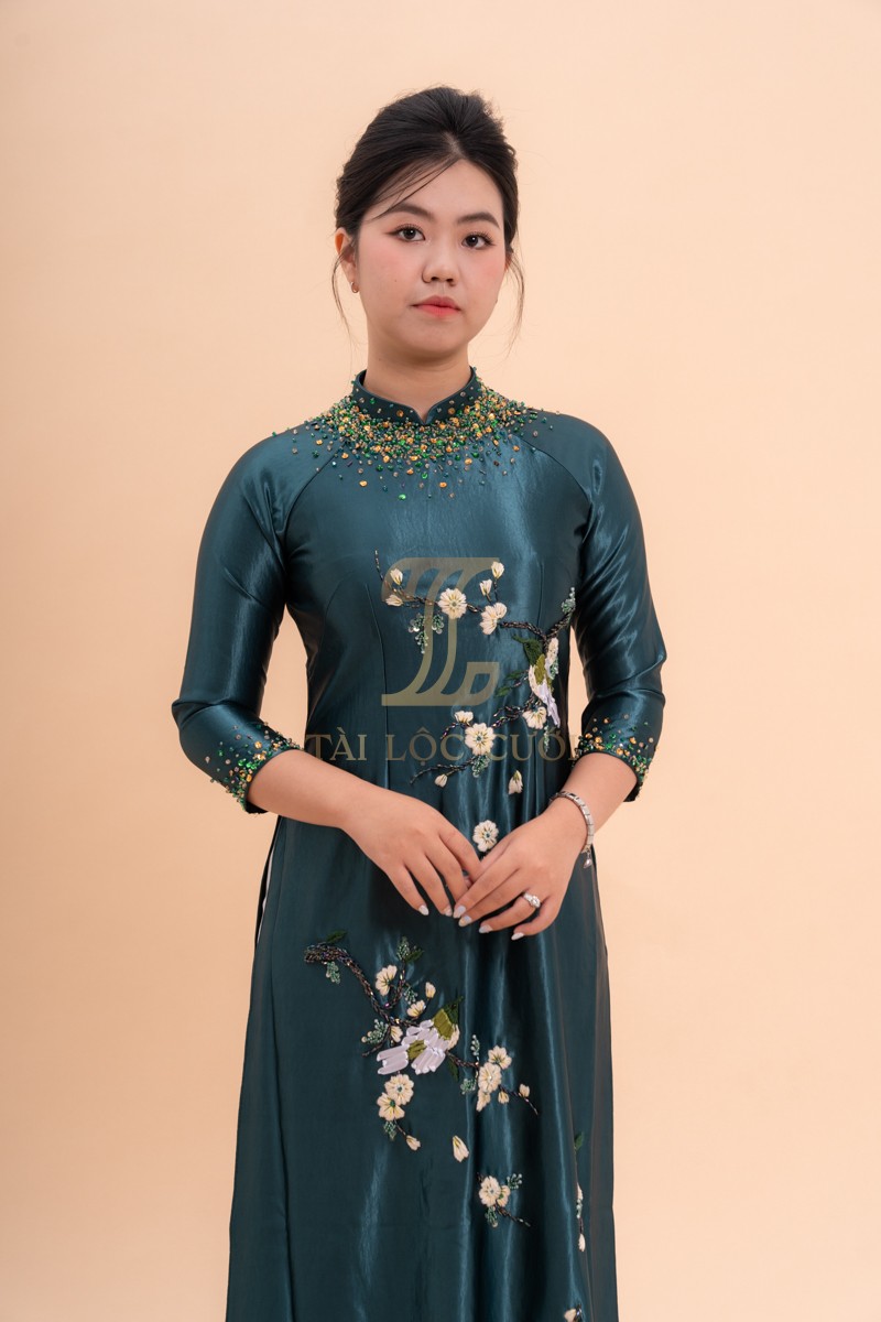 Đôi nét về áo dài bà chị sui xanh lá lụa thêu mai vàng cườm cổ XL-BSXL69 Đôi nét về áo dài bà chị sui xanh lá lụa thêu mai vàng cườm cổ XL-BSXL69